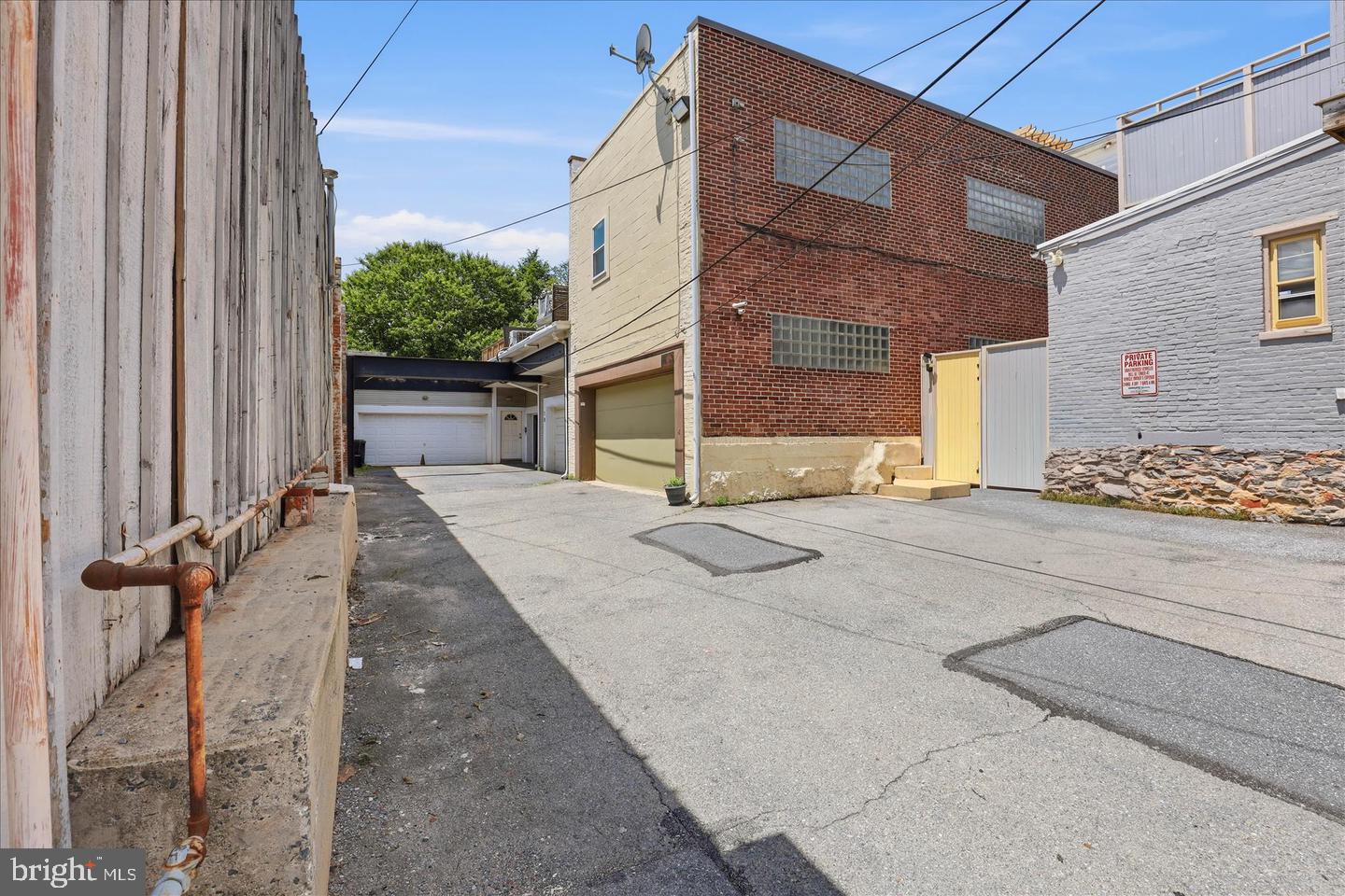 16 E Walnut St Property Photo 61