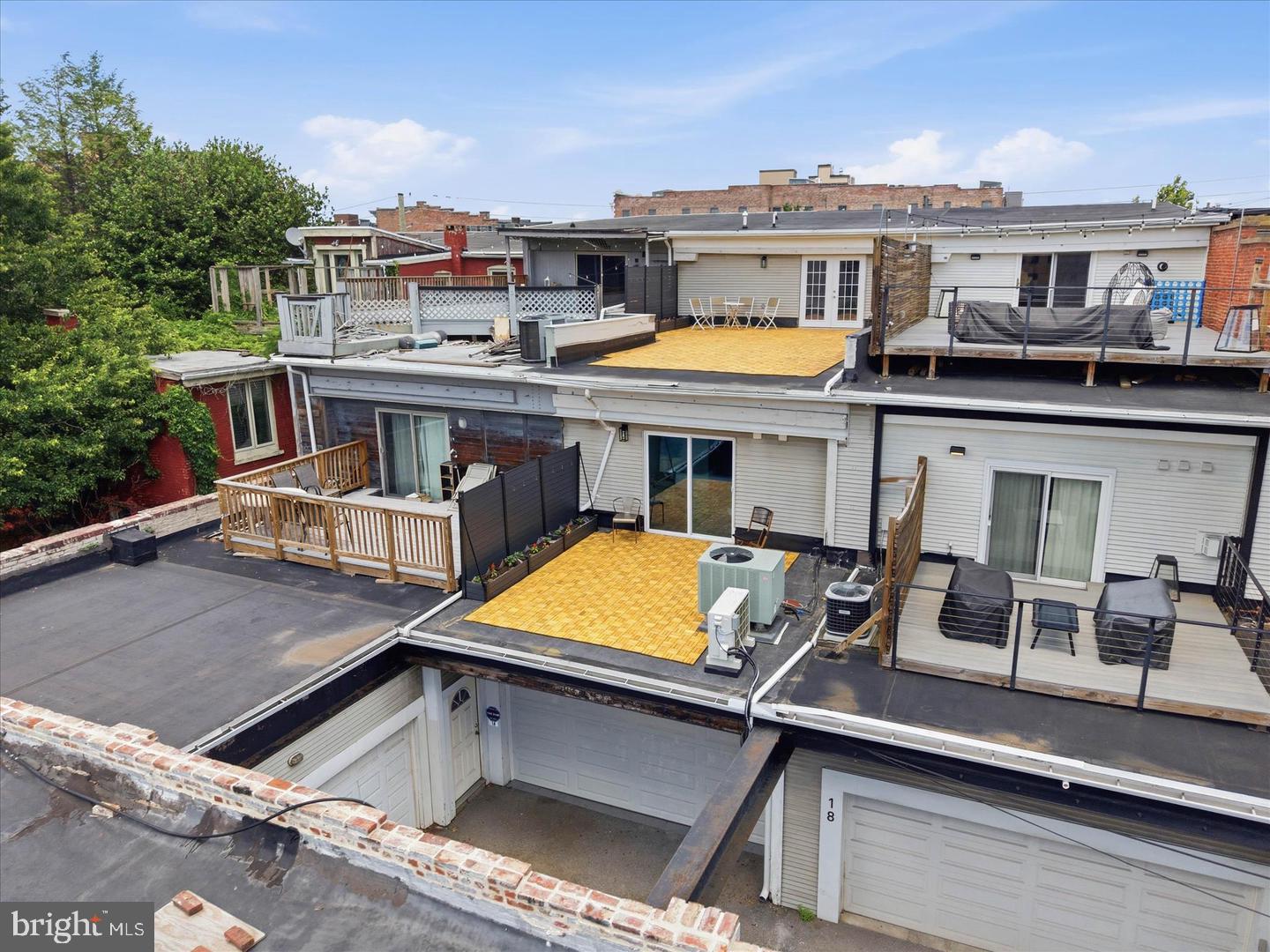 16 E Walnut St Property Photo 62