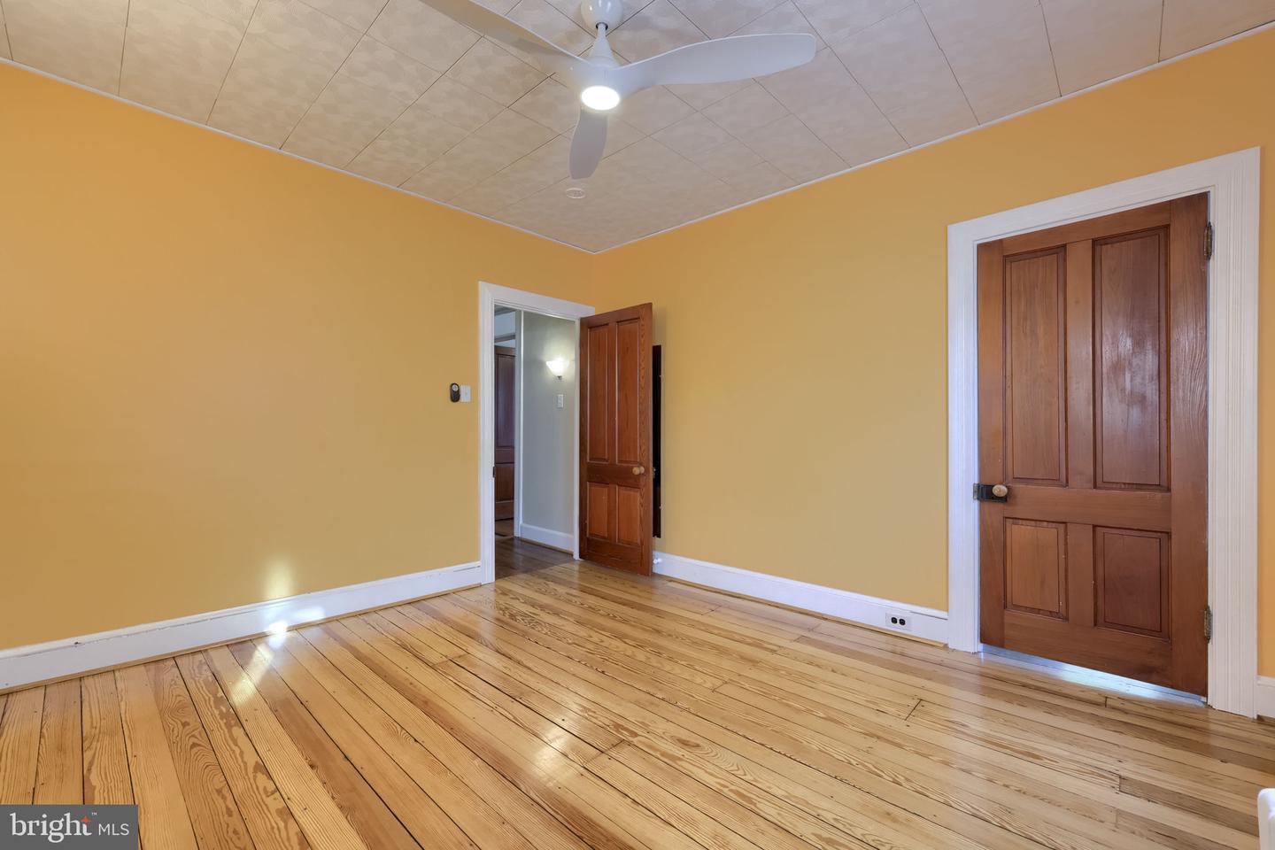 26 W Orange St Property Photo 38