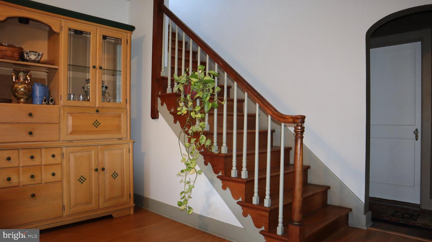 211 Broad St Property Photo 6