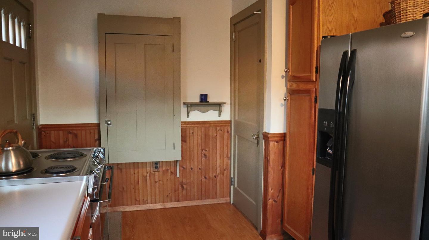 211 Broad St Property Photo 13