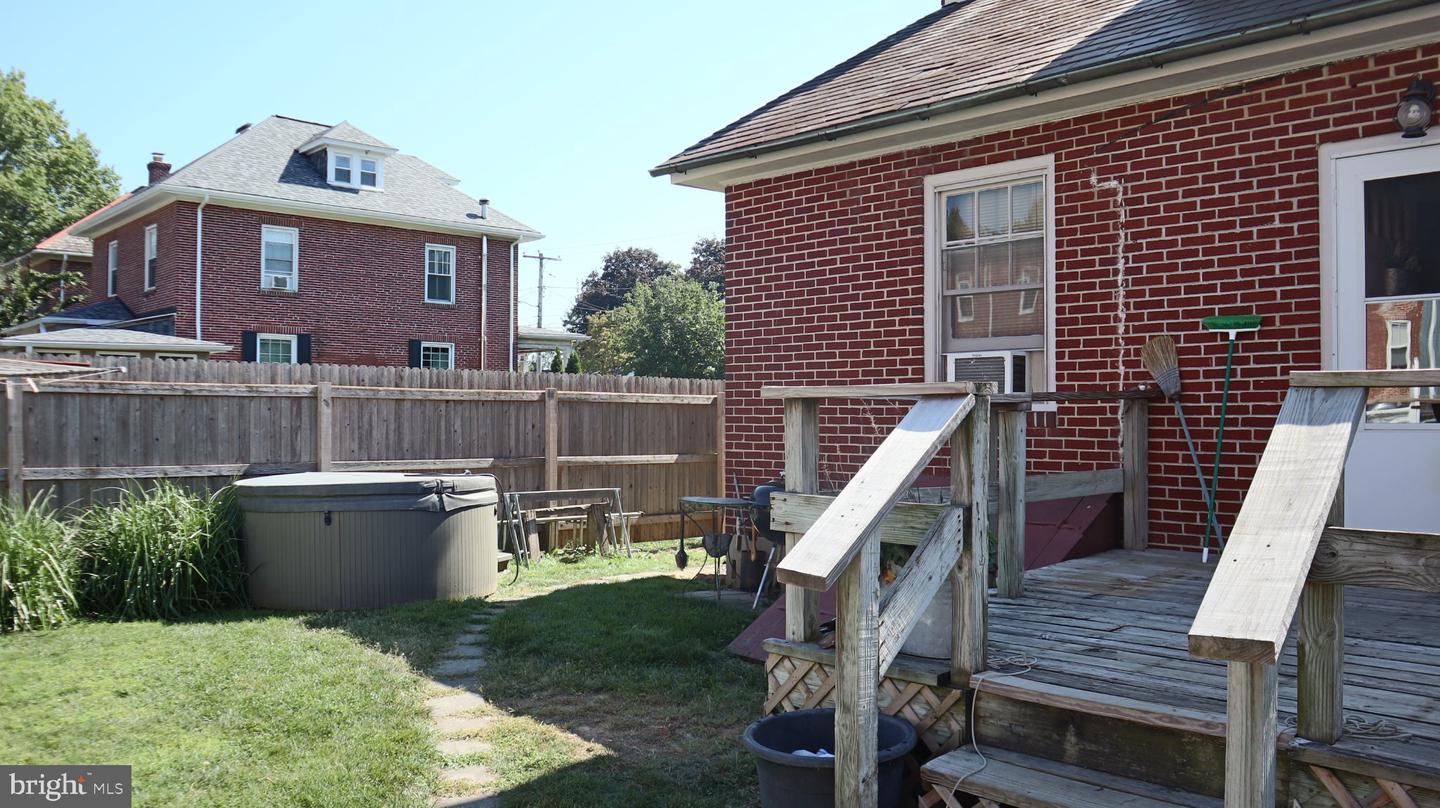 211 Broad St Property Photo 49