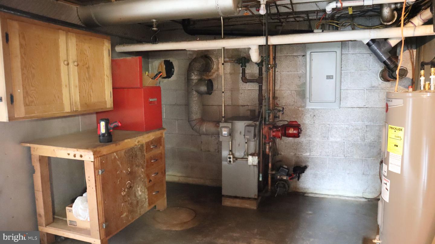 211 Broad St Property Photo 57