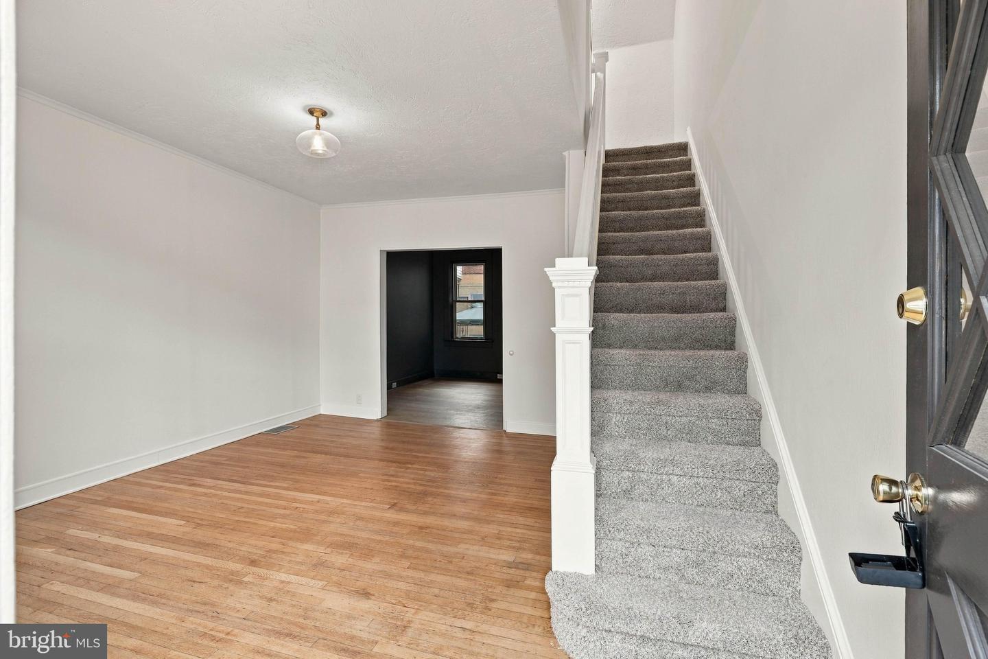 27 W New St Property Photo 4