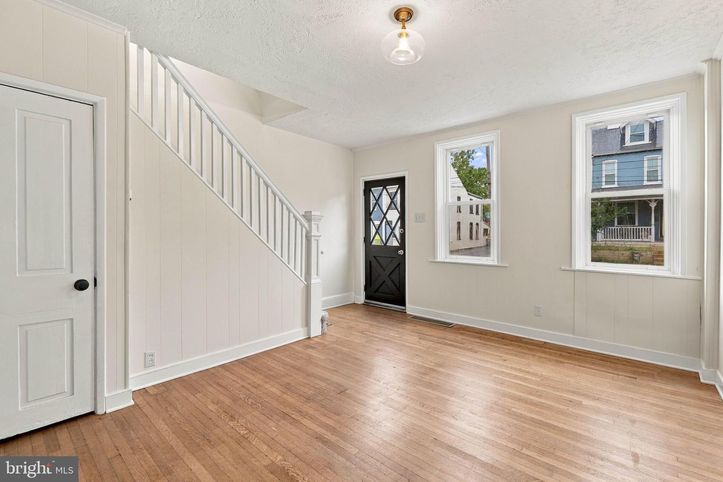 27 W New St Property Photo 6