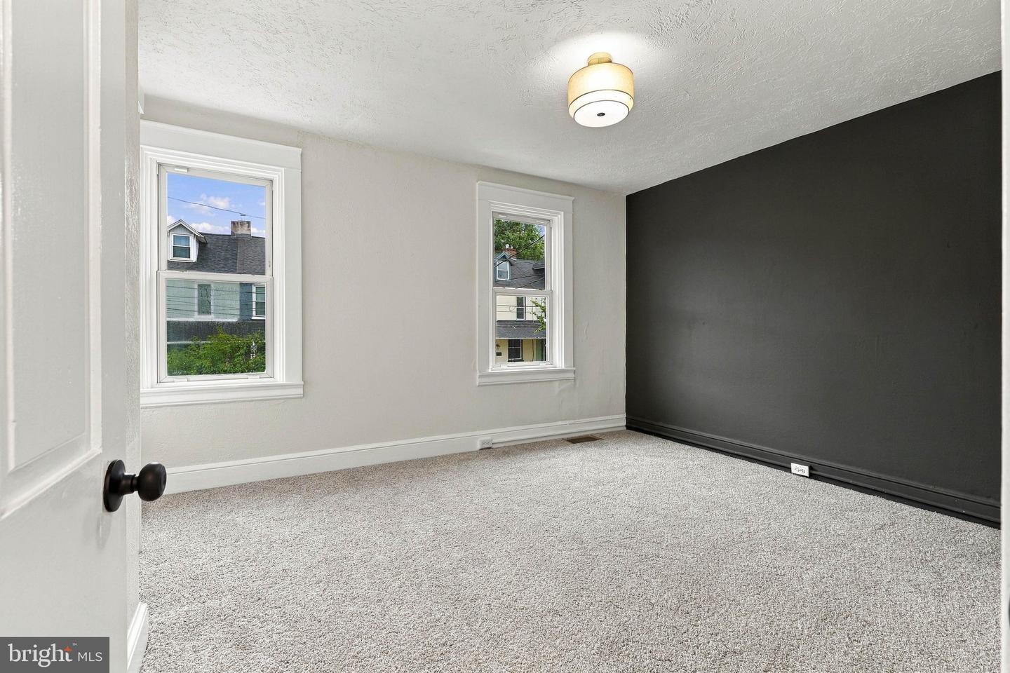 27 W New St Property Photo 13