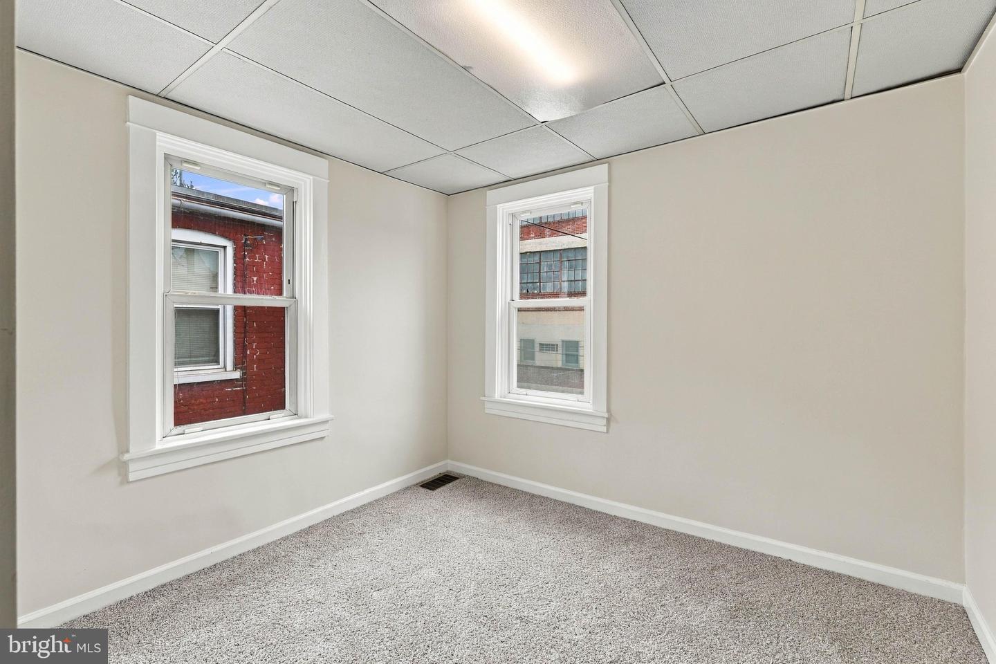 27 W New St Property Photo 19