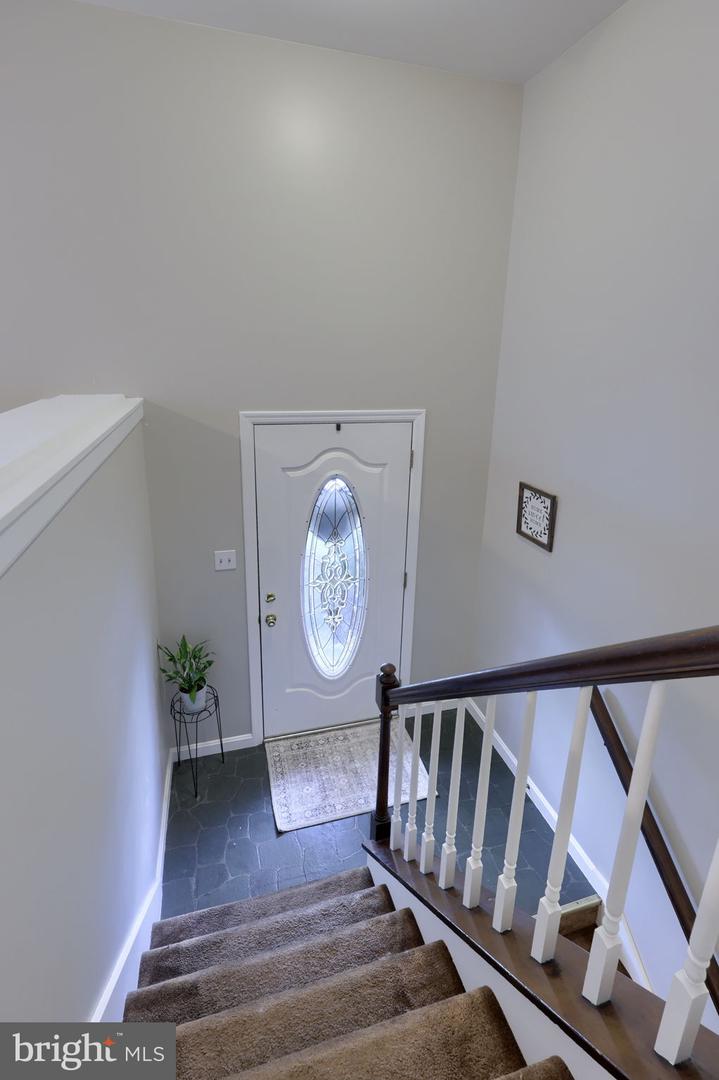 303 Broad St Property Photo 4