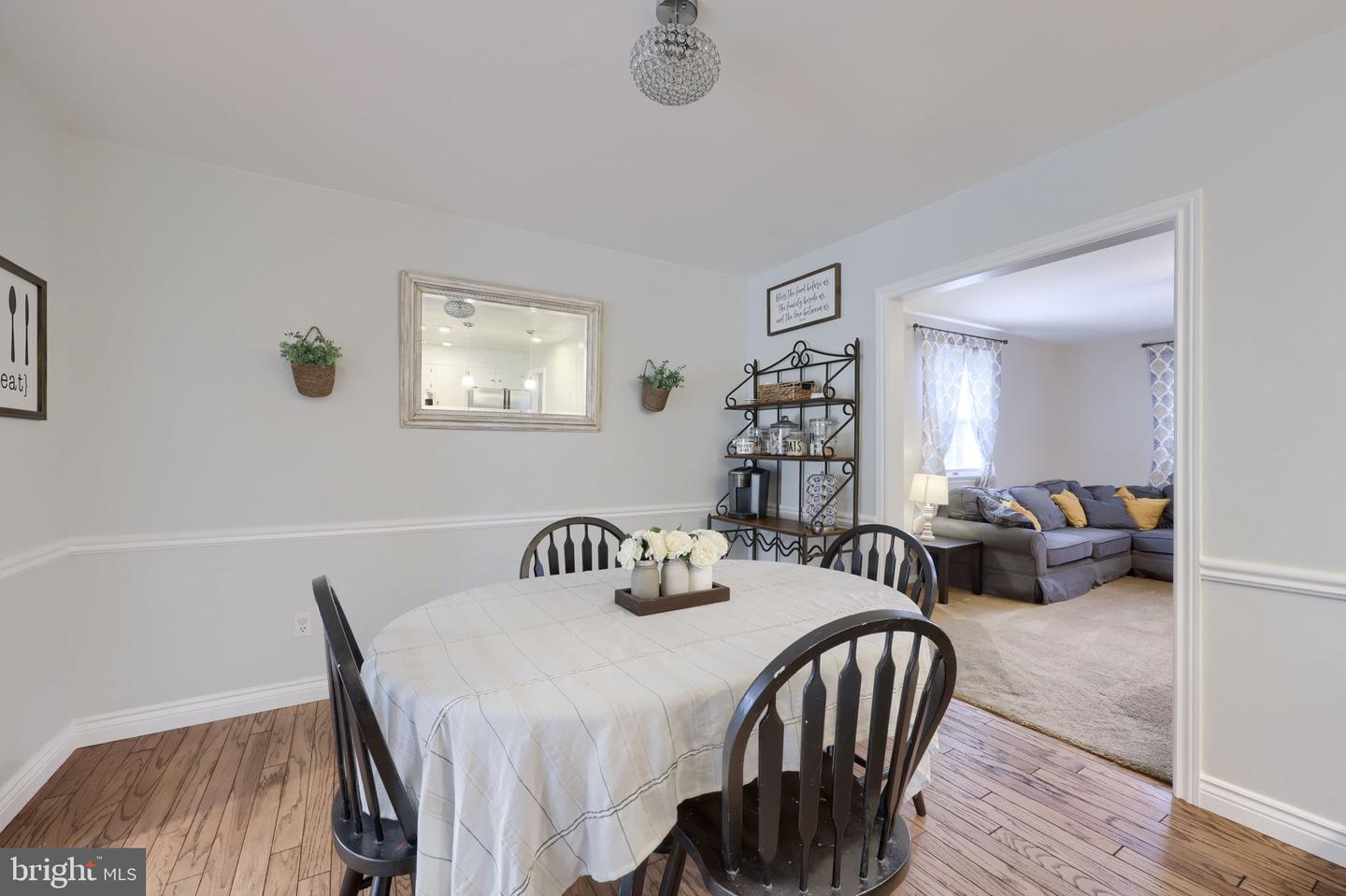 303 Broad St Property Photo 10