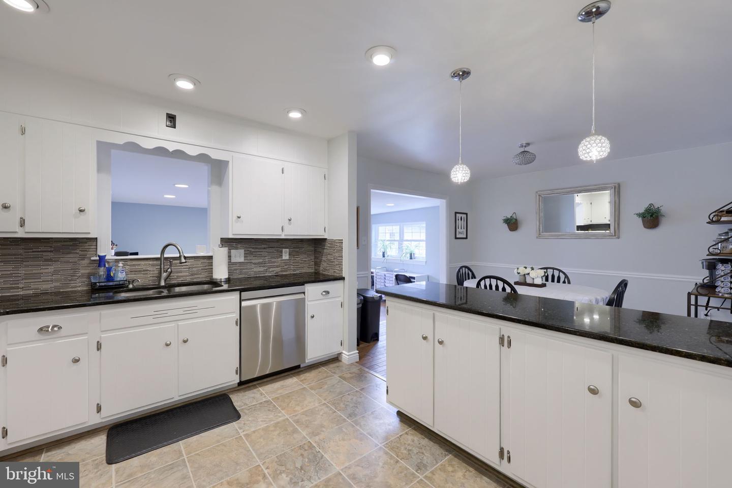 303 Broad St Property Photo 15