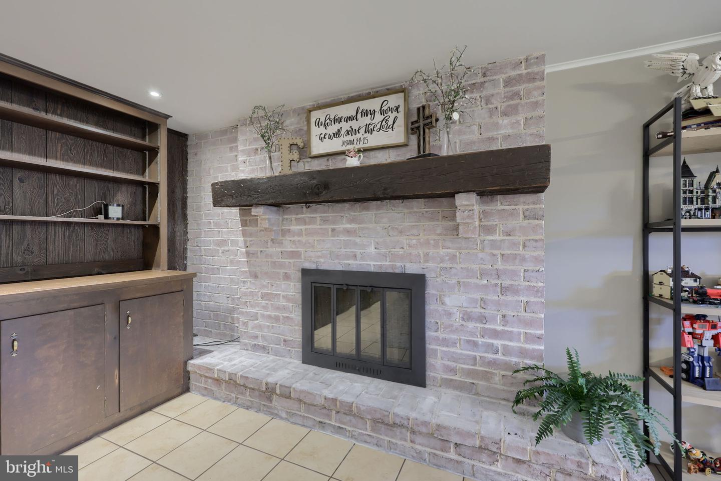 303 Broad St Property Photo 33