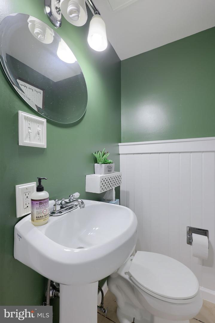 303 Broad St Property Photo 40