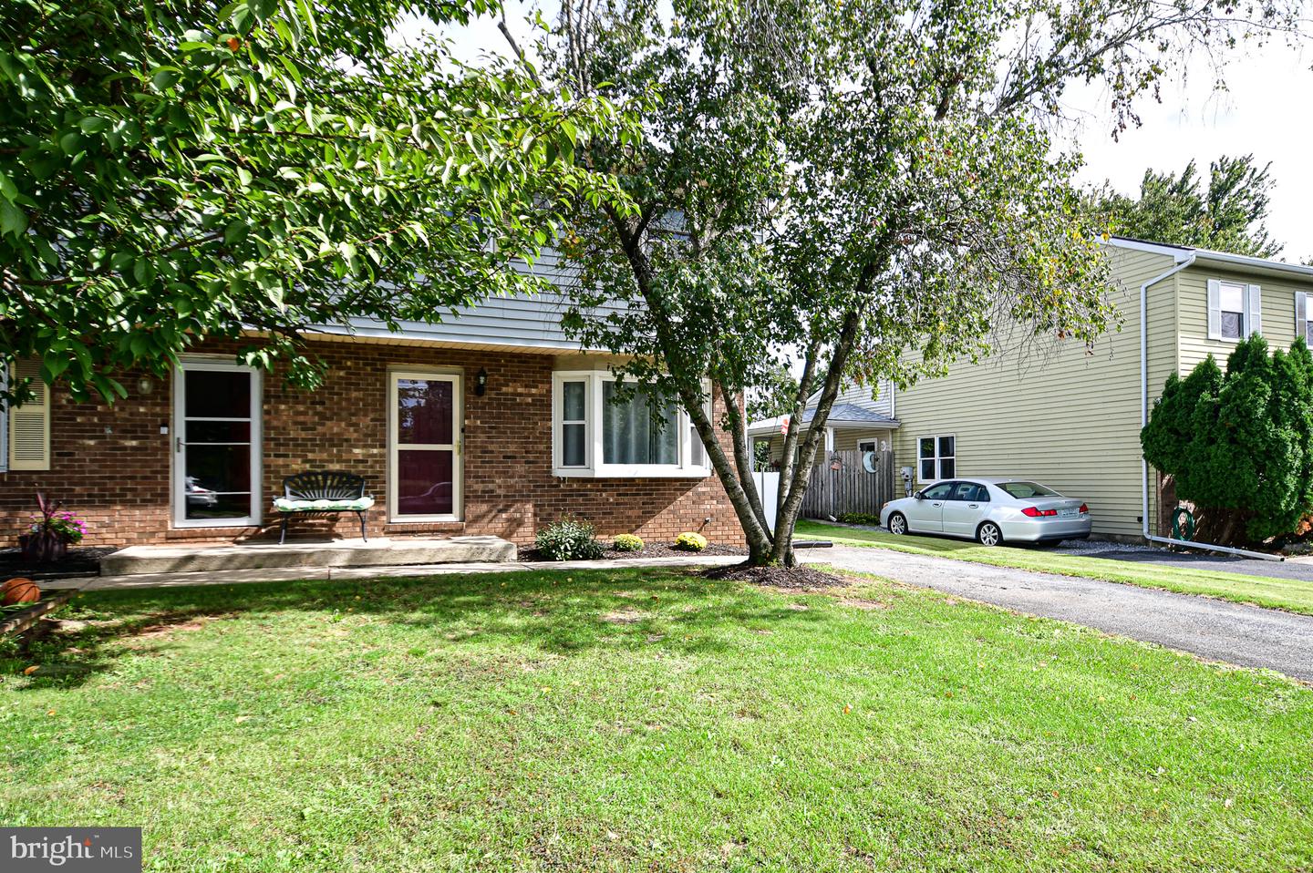 444 S Plum St Property Photo 2