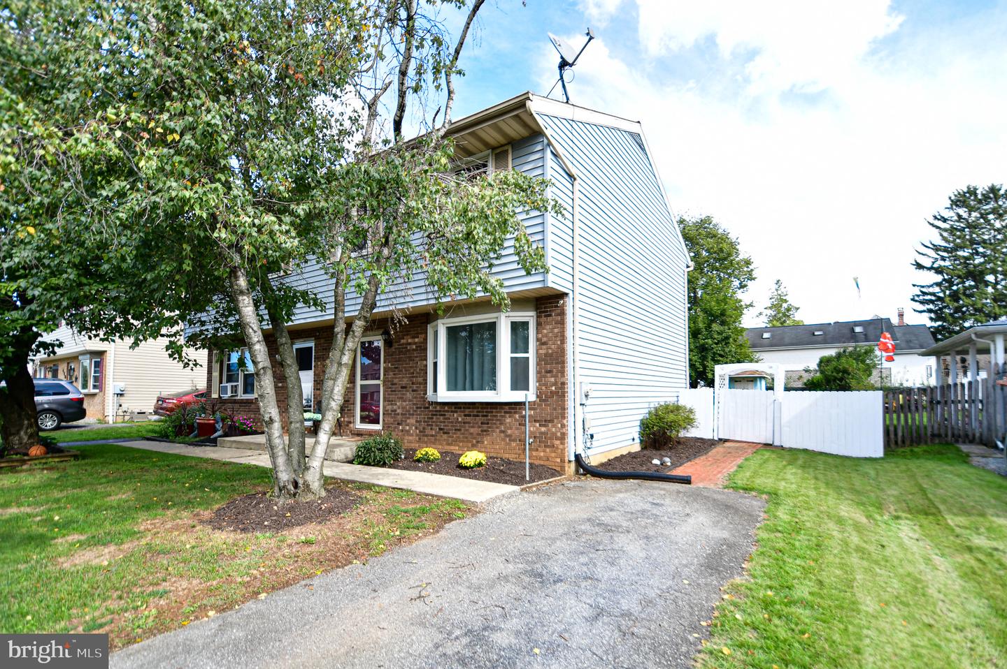 444 S Plum St Property Photo 3