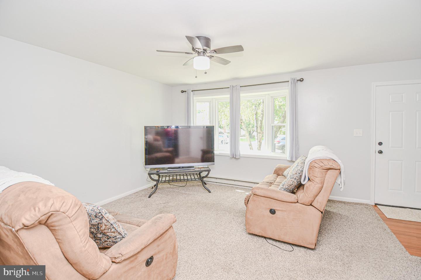 444 S Plum St Property Photo 9