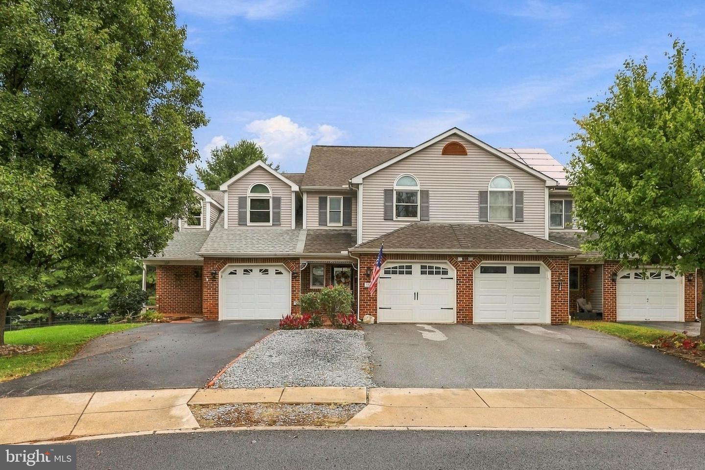 139 Pepperton Ct Property Photo 2