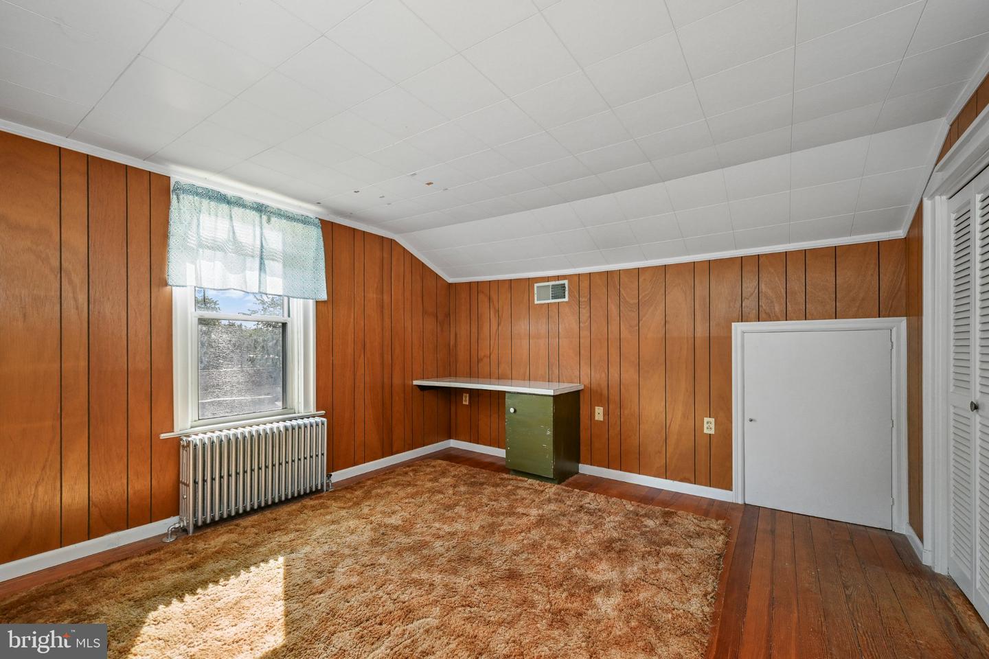 1760 Temple Ave Property Photo 9