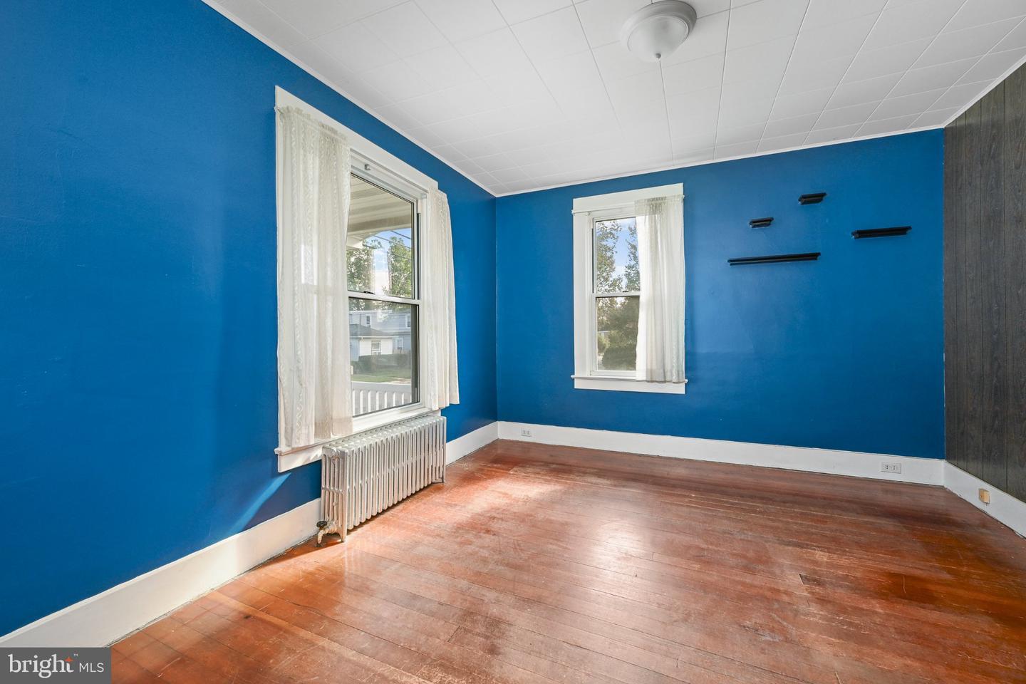 1760 Temple Ave Property Photo 10