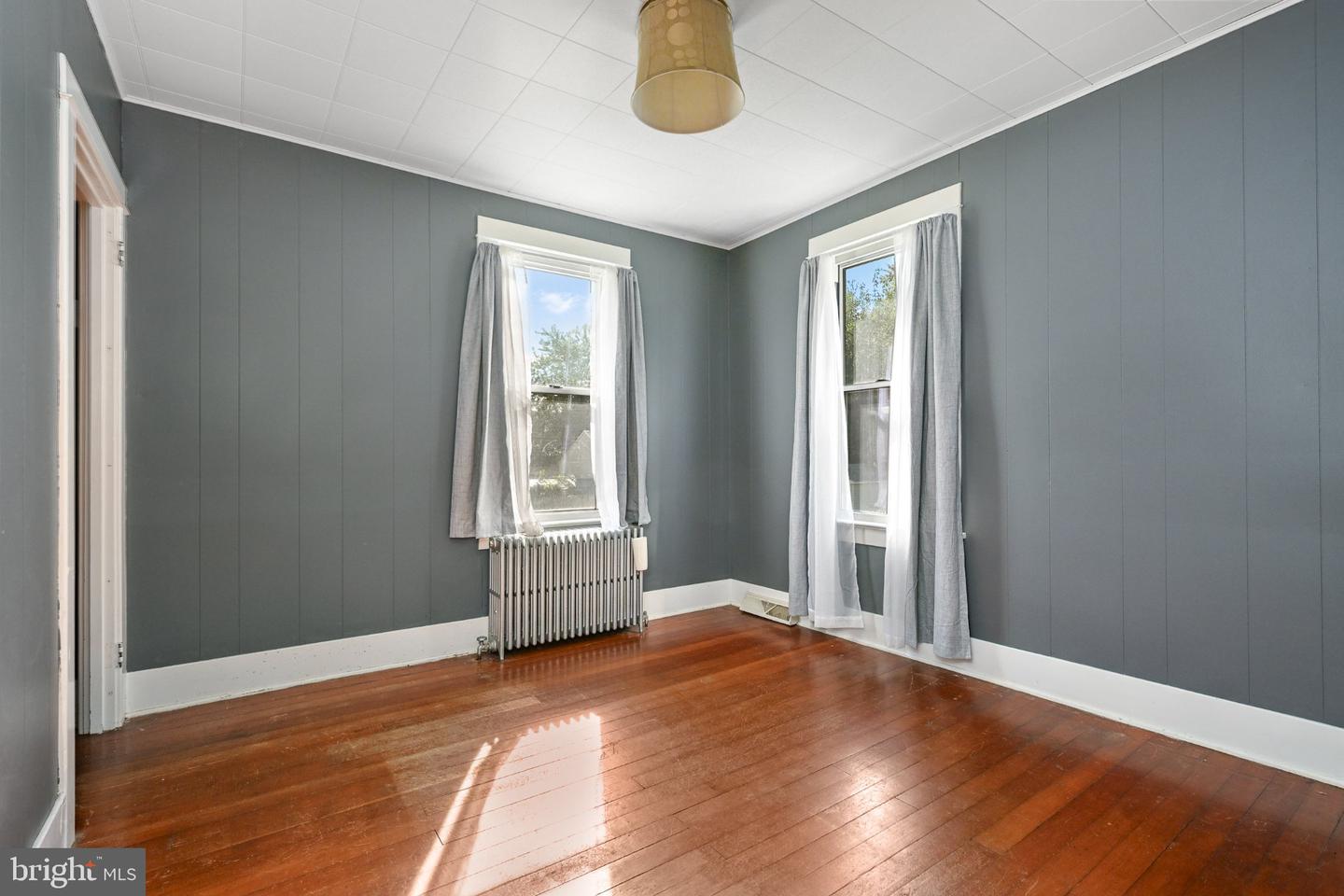 1760 Temple Ave Property Photo 12