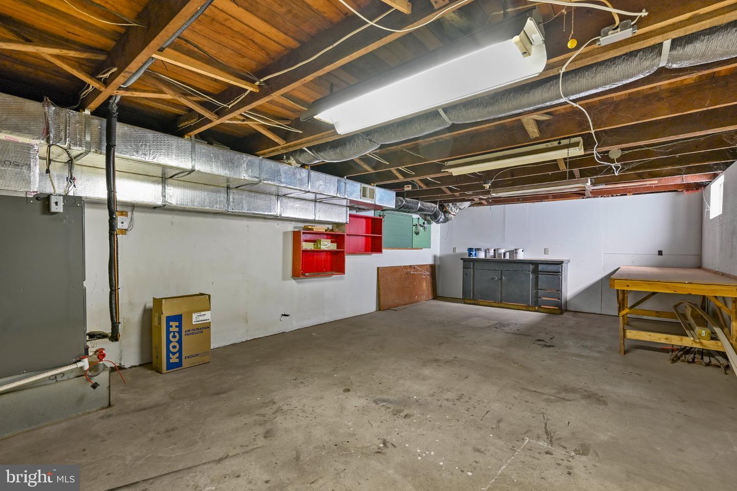 1760 Temple Ave Property Photo 18