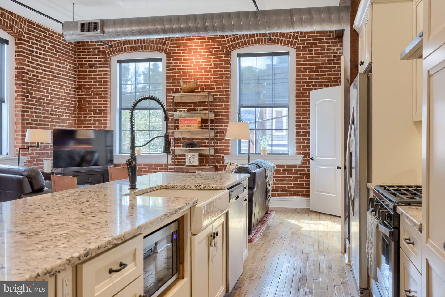 317 N Mulberry St #201 Property Photo 7