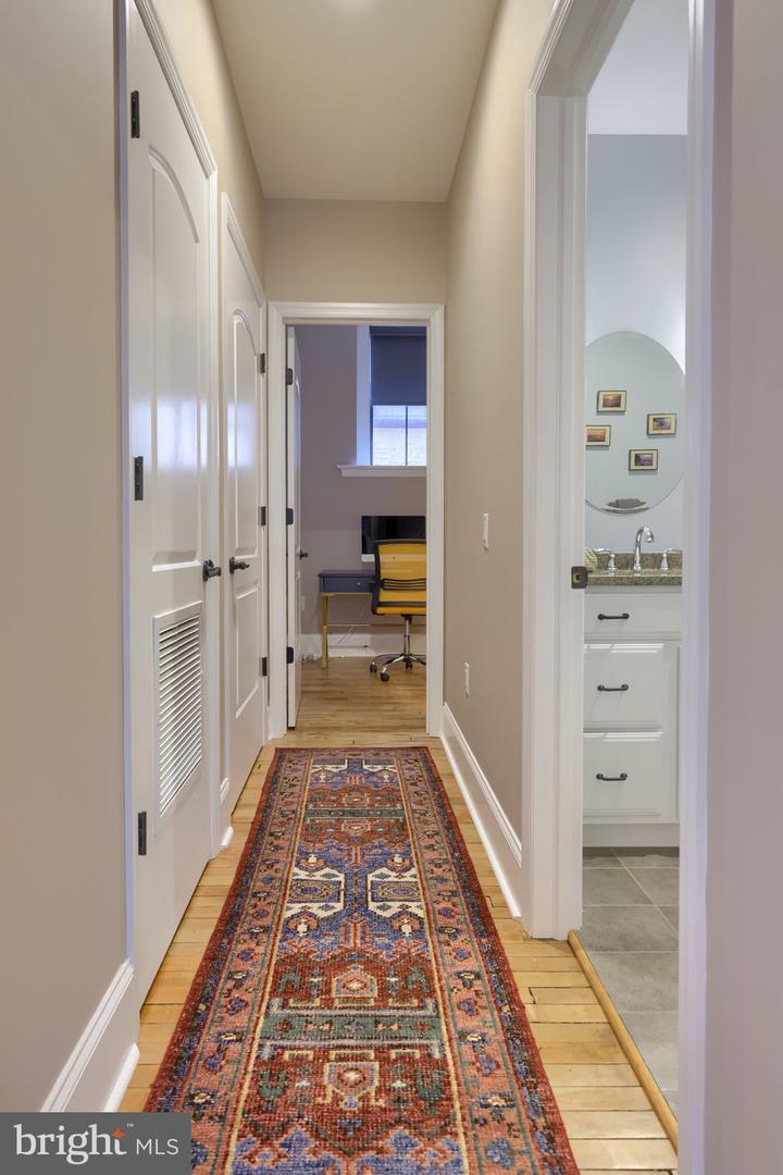 317 N Mulberry St #201 Property Photo 19