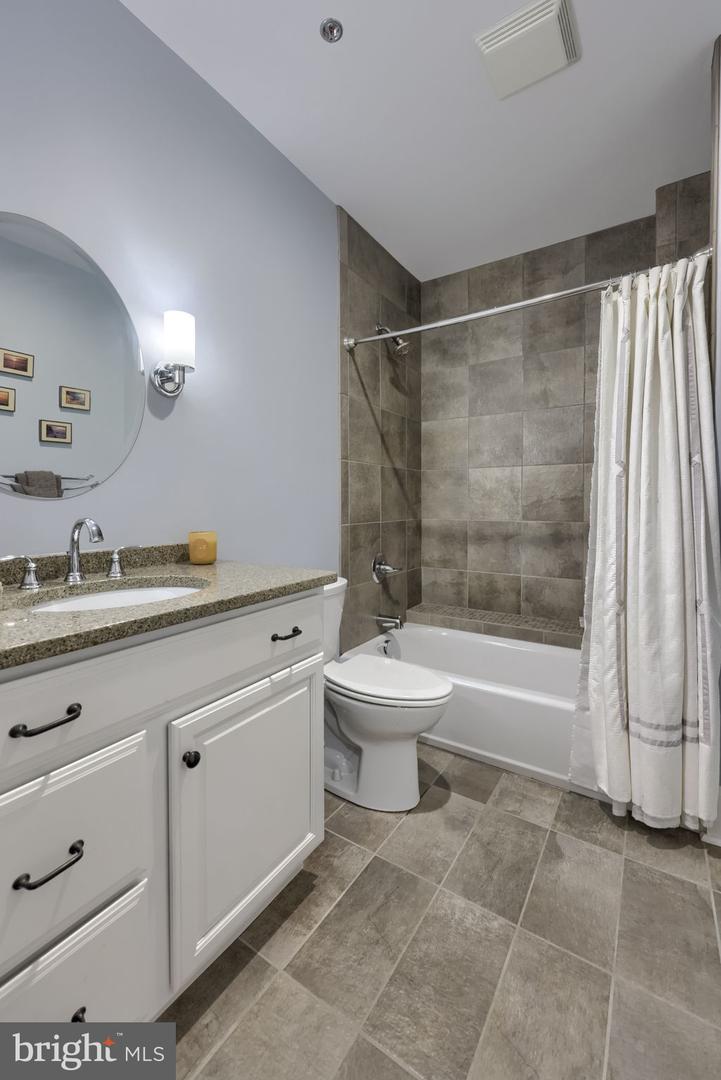 317 N Mulberry St #201 Property Photo 20