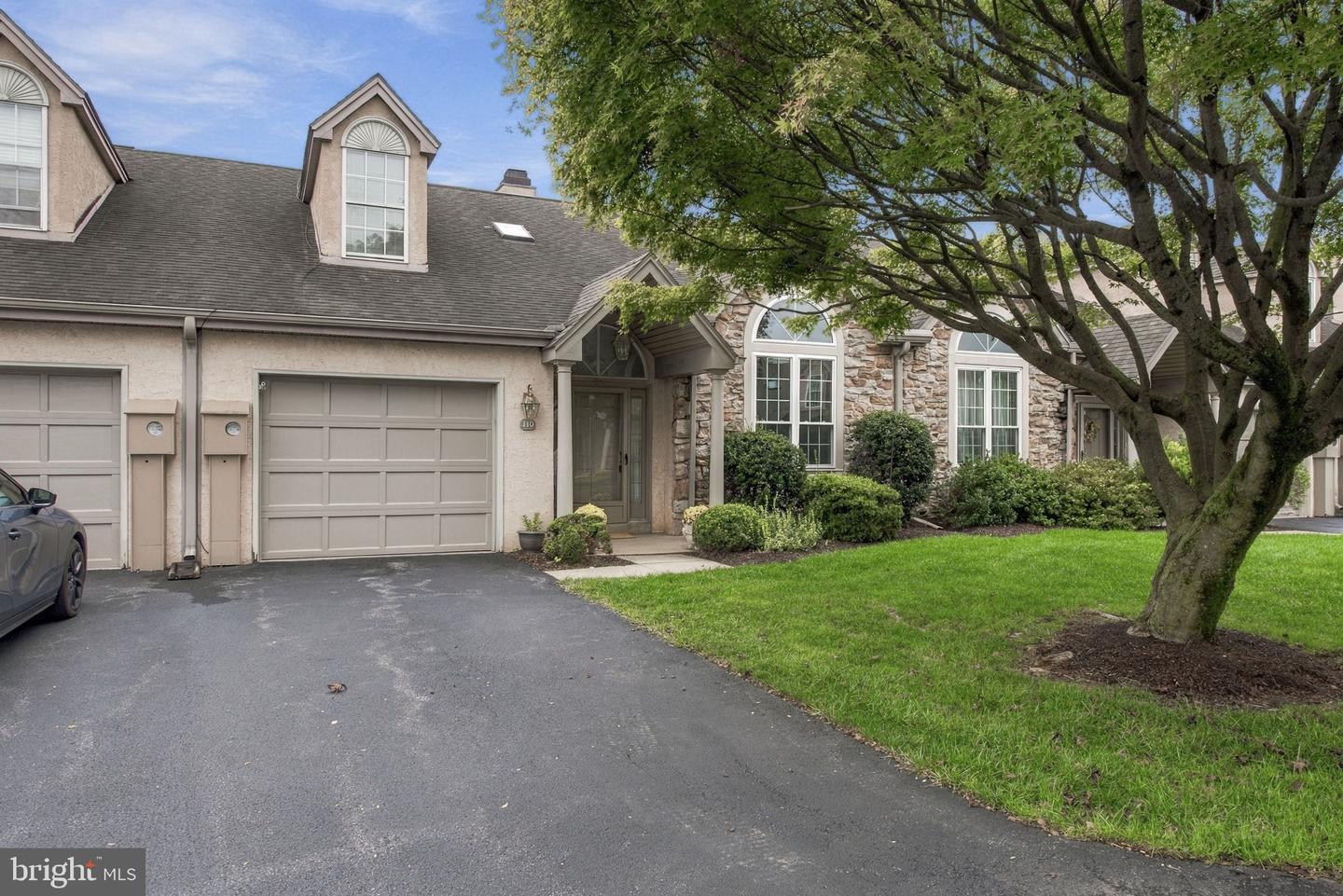 110 Greenview Dr Property Photo 2