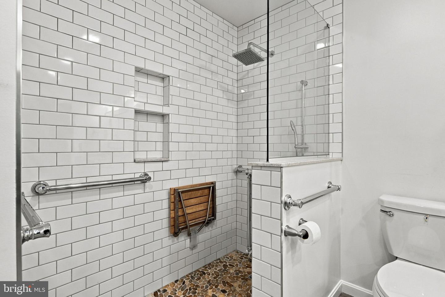 110 Greenview Dr Property Photo 23