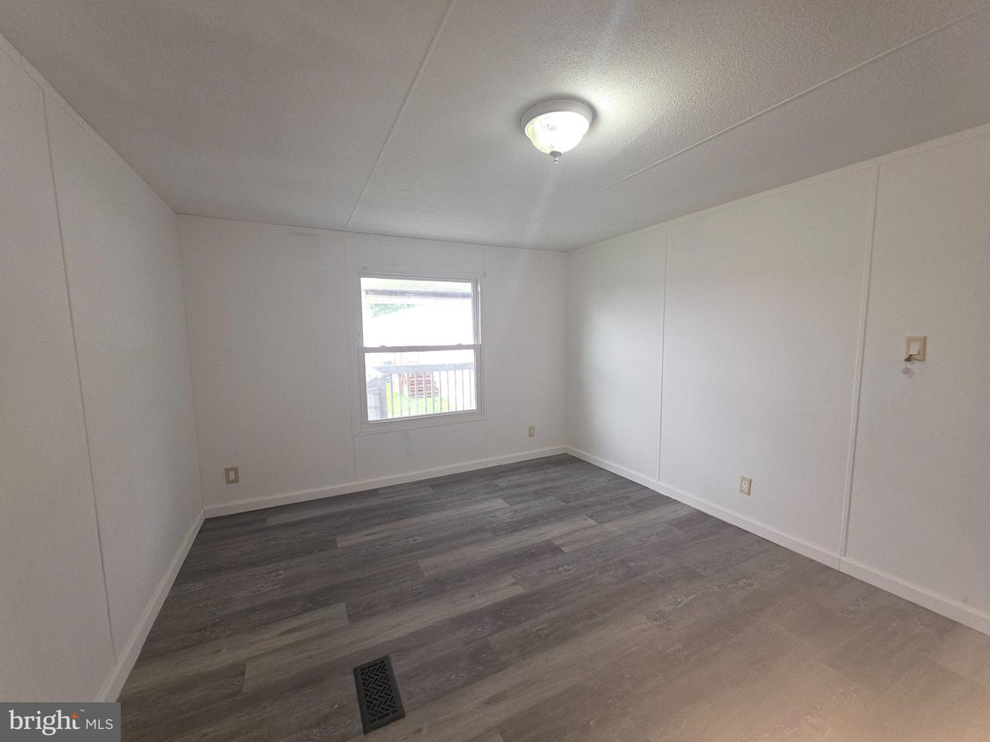 101 Jemfield Ct Property Photo 36