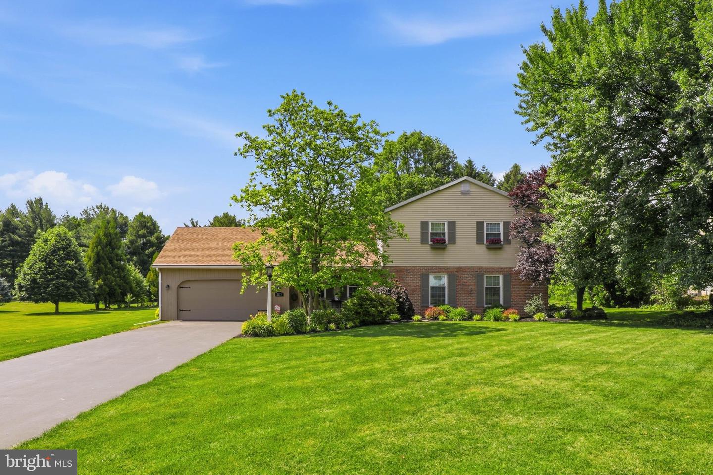2115 CREEK HILL RD