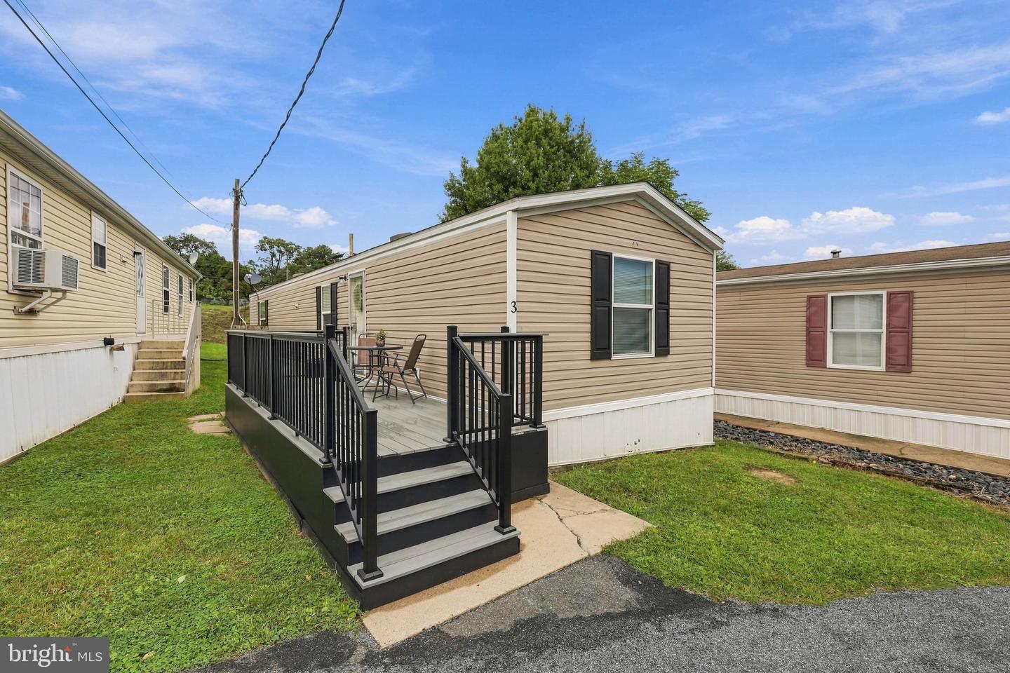3 Pleasant Hill Ave Property Photo 1