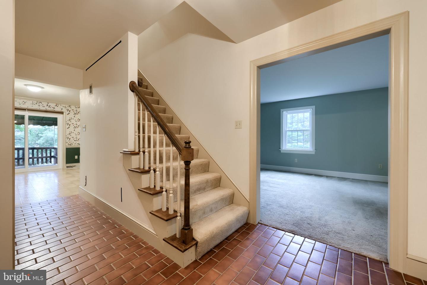 526 Ashton Pl Property Photo 3
