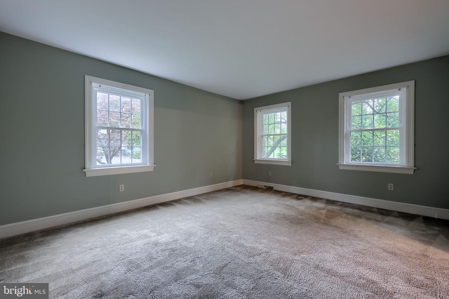 526 Ashton Pl Property Photo 5