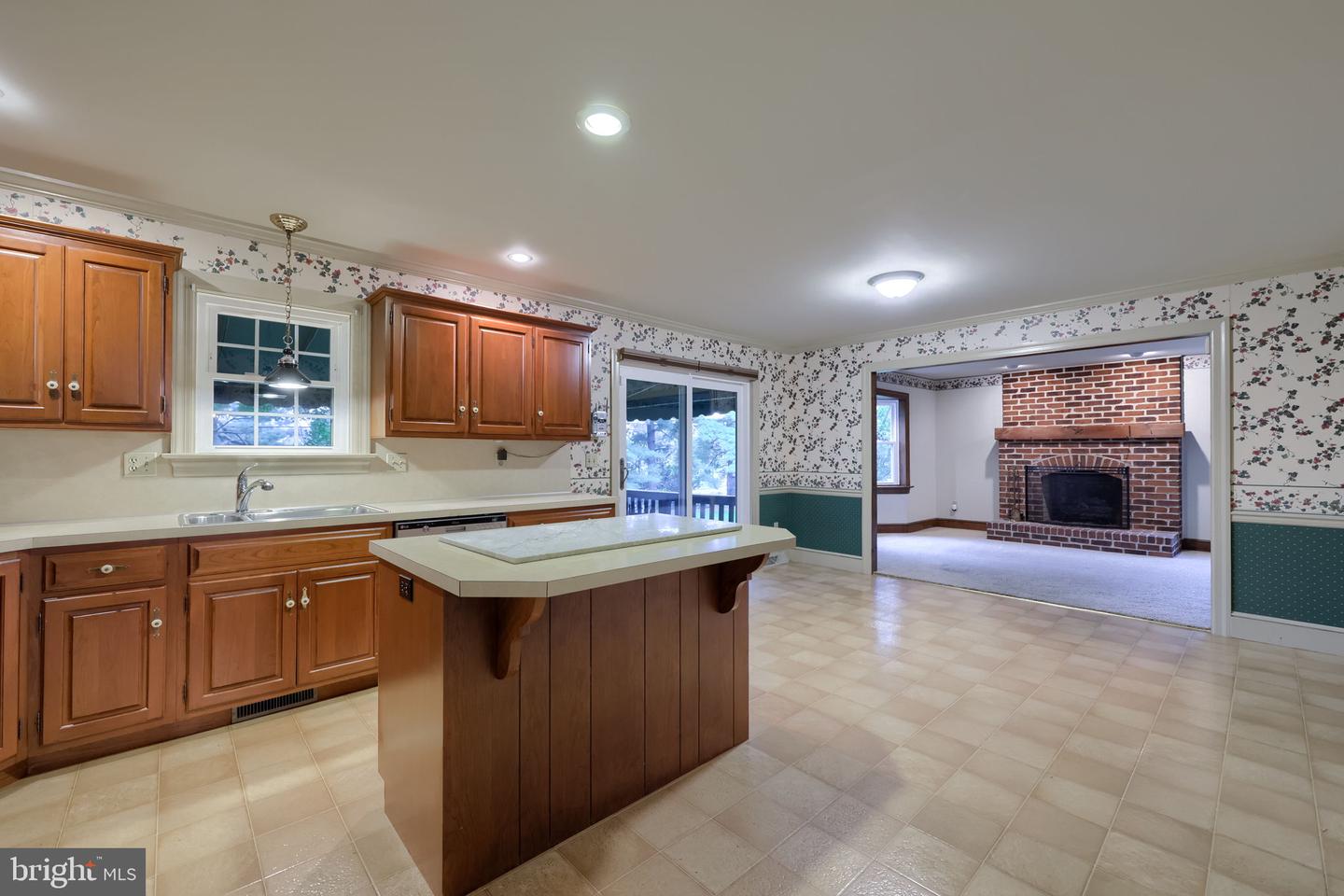 526 Ashton Pl Property Photo 17