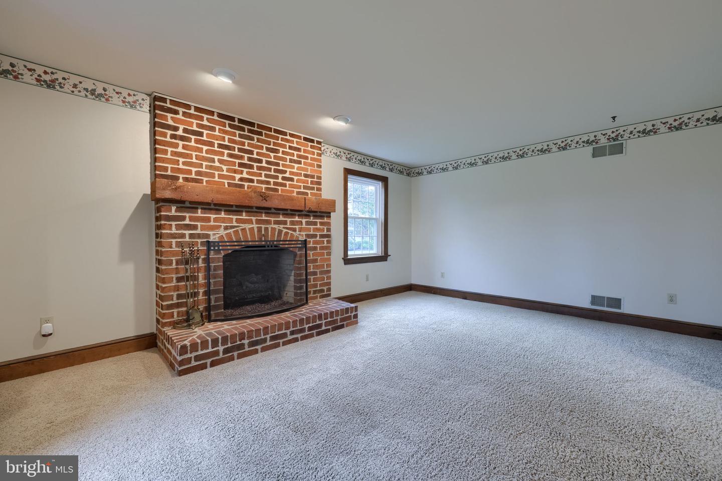 526 Ashton Pl Property Photo 23
