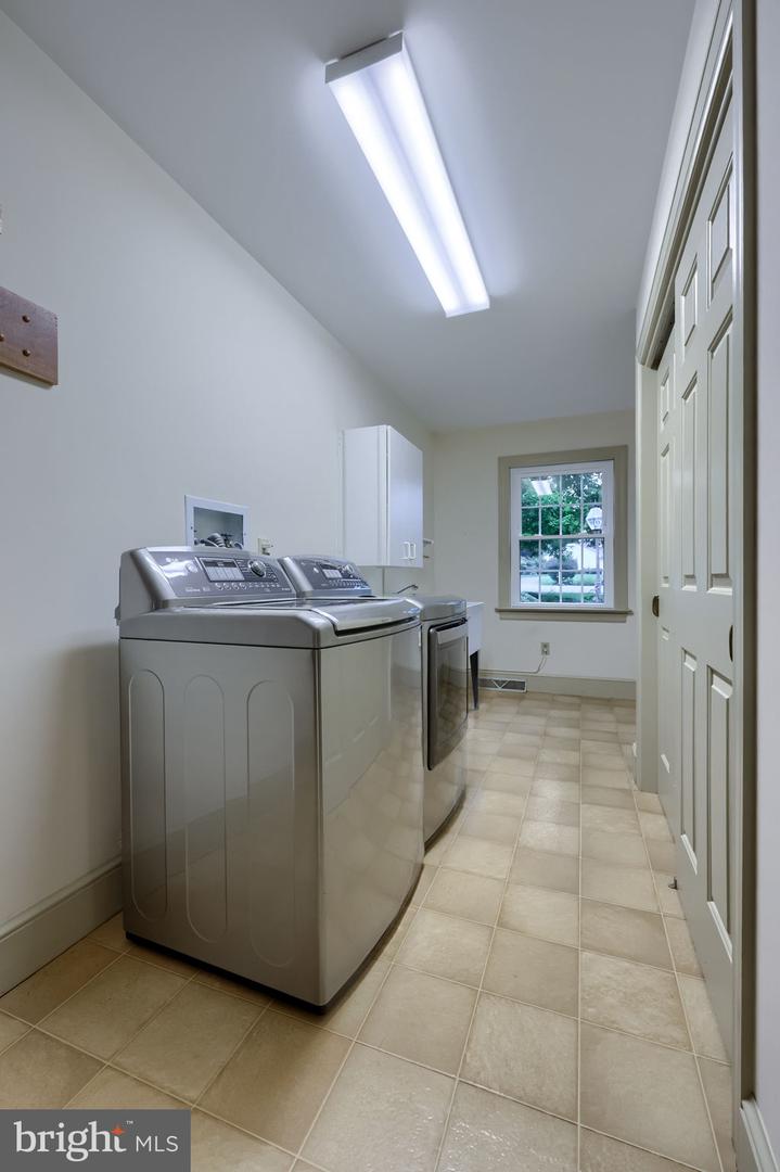 526 Ashton Pl Property Photo 28