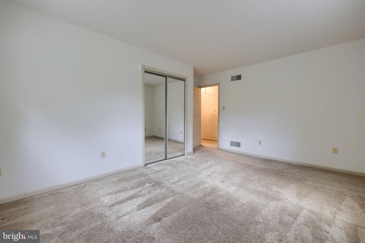 526 Ashton Pl Property Photo 32