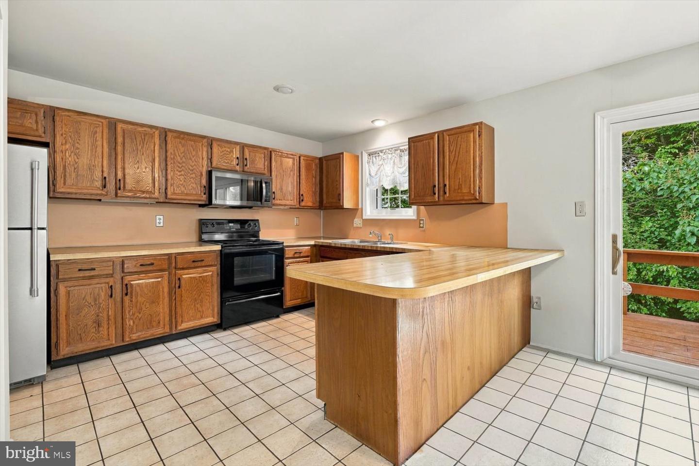 150 Treetops Dr Property Photo 11