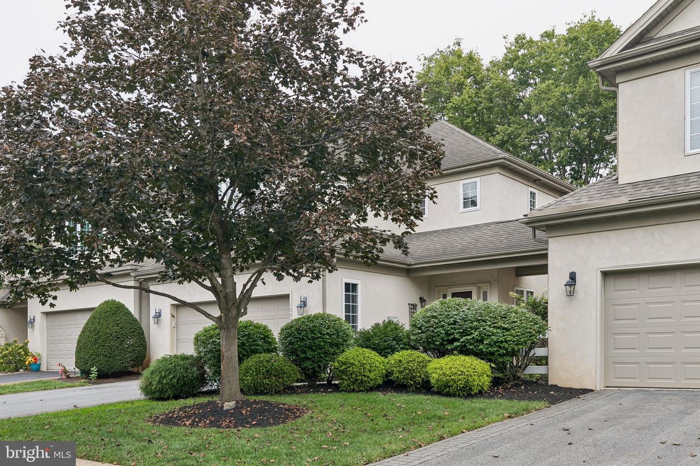 1089 Stillwood Cir Property Photo 3