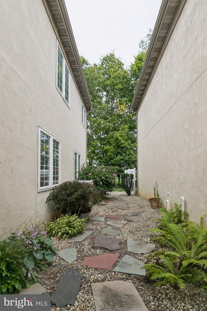 1089 Stillwood Cir Property Photo 9
