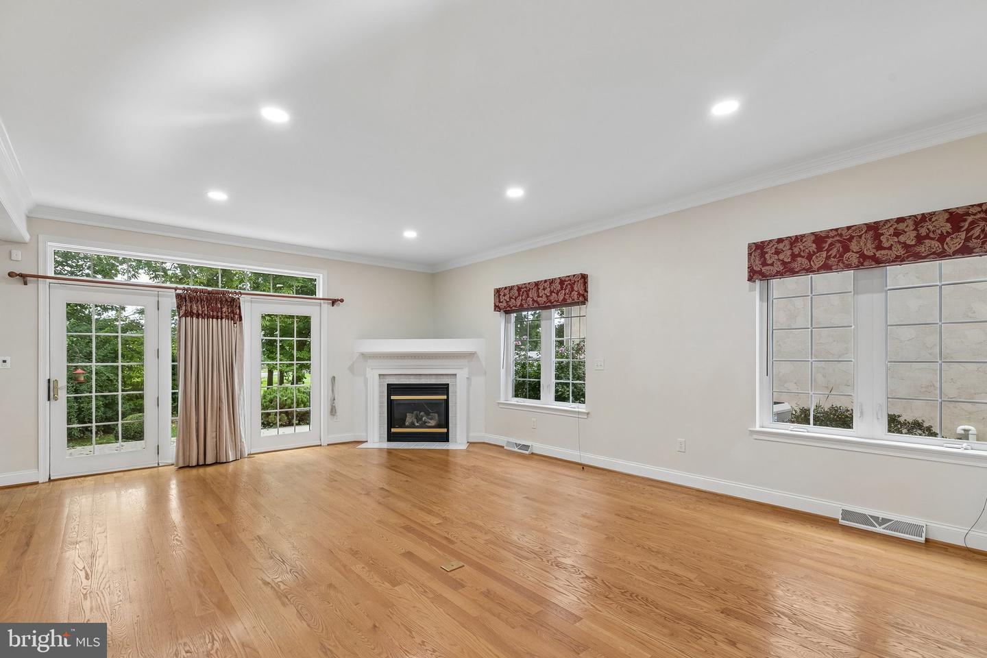 1089 Stillwood Cir Property Photo 19