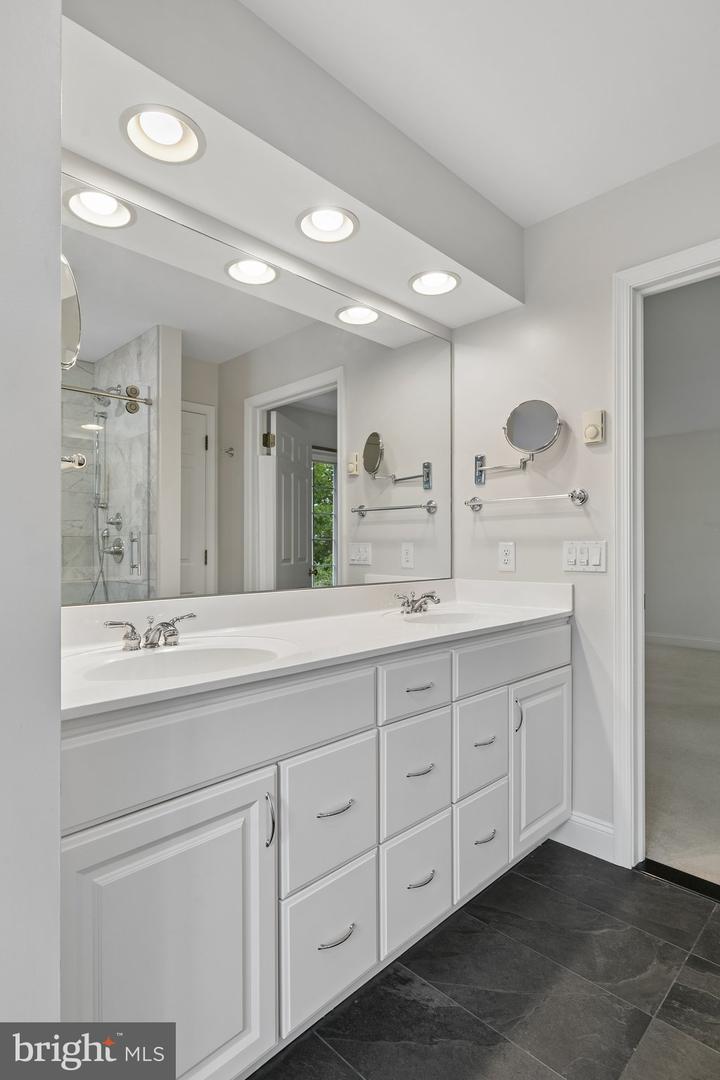 1089 Stillwood Cir Property Photo 44