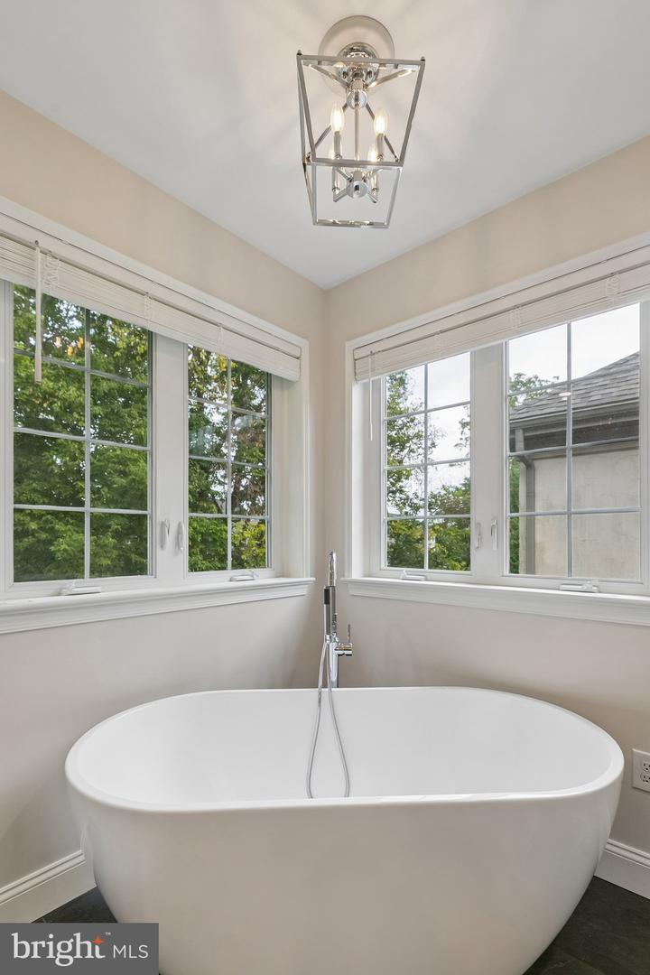 1089 Stillwood Cir Property Photo 46