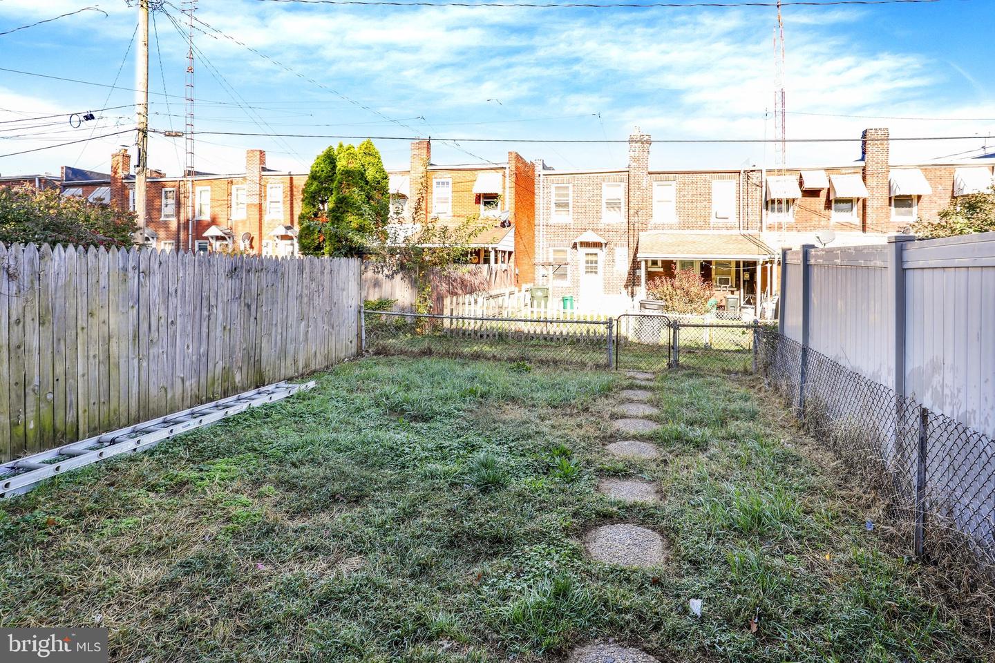 555 Burrowes Ave Property Photo 4