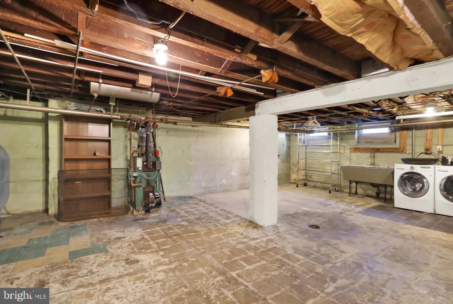 555 Burrowes Ave Property Photo 23
