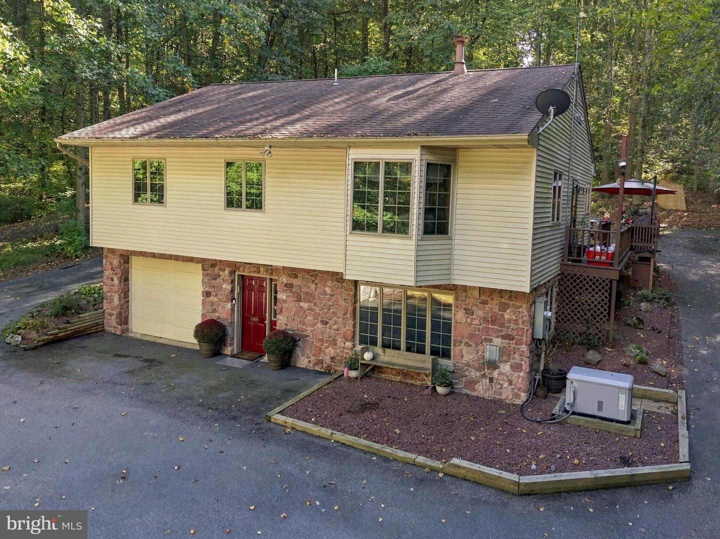 655 Sportsman Rd Property Photo 6
