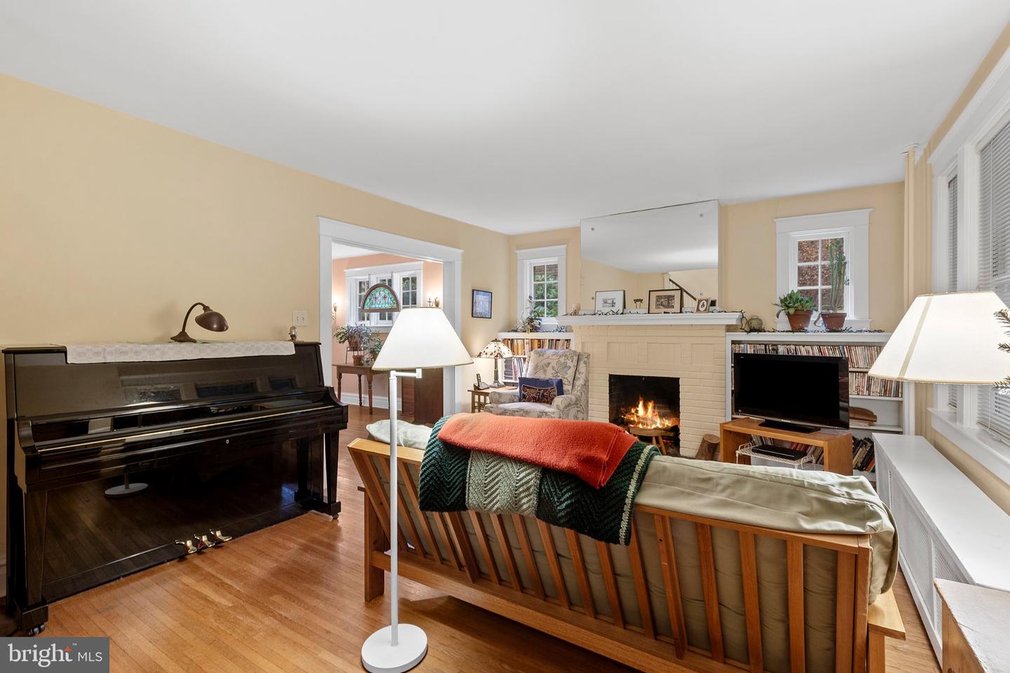 647 State St Property Photo 7
