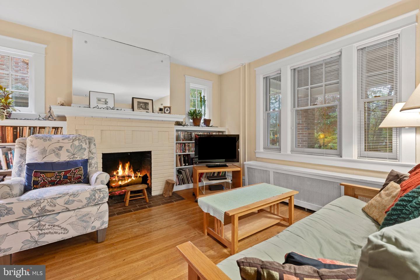 647 State St Property Photo 8