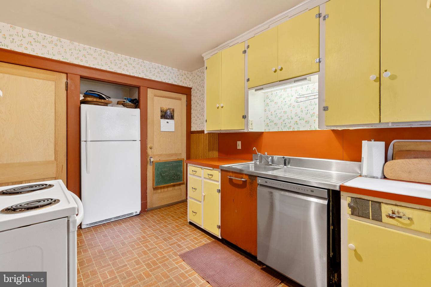 647 State St Property Photo 13